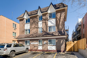2330 S University Blvd in Denver, CO - Building Photo - Primary Photo