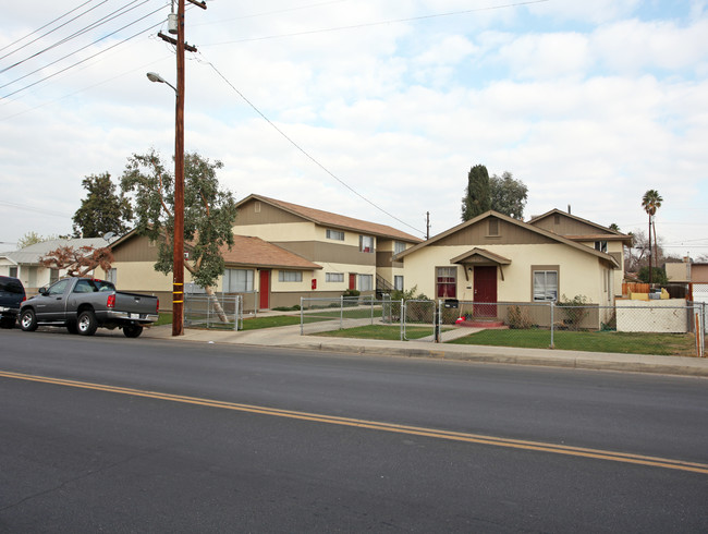 708-712 30th St in Bakersfield, CA - Building Photo - Building Photo