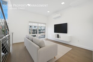 1127 Leopard St in Philadelphia, PA - Building Photo