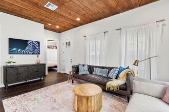 1003 Romeria Dr in Austin, TX - Building Photo - Building Photo