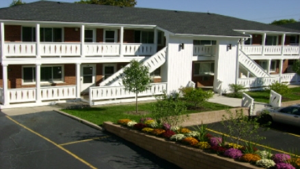 Glen Ellyn Prairie Path Apartments in Glen Ellyn, IL - Foto de edificio