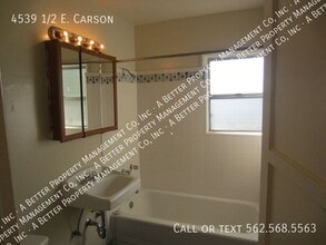 4539 1/2 E Carson St in Long Beach, CA - Building Photo - Building Photo