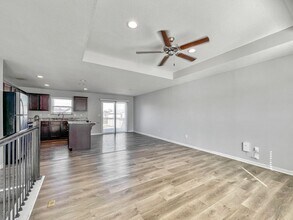 208 Ramblewood Dr in Raymore, MO - Building Photo - Building Photo