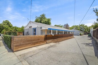 398 S Buena Vista Ave in San Jose, CA - Building Photo - Building Photo