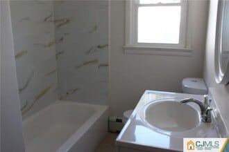 181 Middlesex Ave in Iselin, NJ - Building Photo - Building Photo