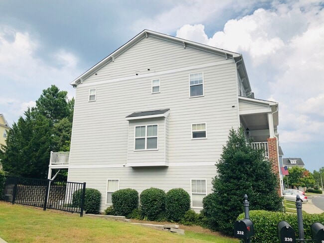 232 Broadgait Brae Road in Cary, NC - Building Photo - Building Photo