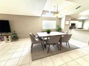 4128 Sapphire Terrace in Weston, FL - Building Photo - Building Photo
