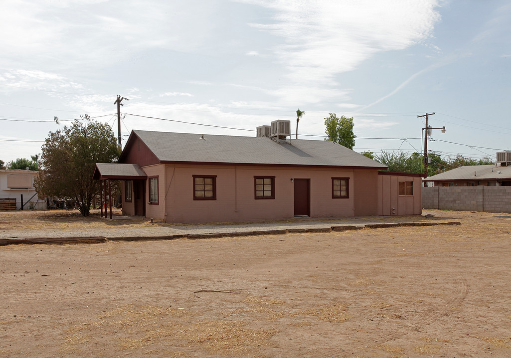 351-375 N Nevada St in Chandler, AZ - Building Photo