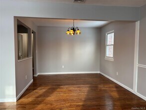 3695 Jerusalem Ave in Hempstead, NY - Building Photo - Building Photo