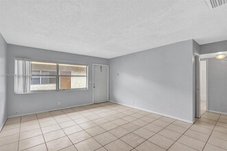 5316 NW 24th Ct in Lauderhill, FL - Building Photo - Building Photo