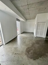 151 SE 1st St, Unit 1608 in Miami, FL - Building Photo - Building Photo