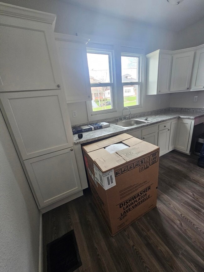 628 W Elm St in Lima, OH - Building Photo - Building Photo