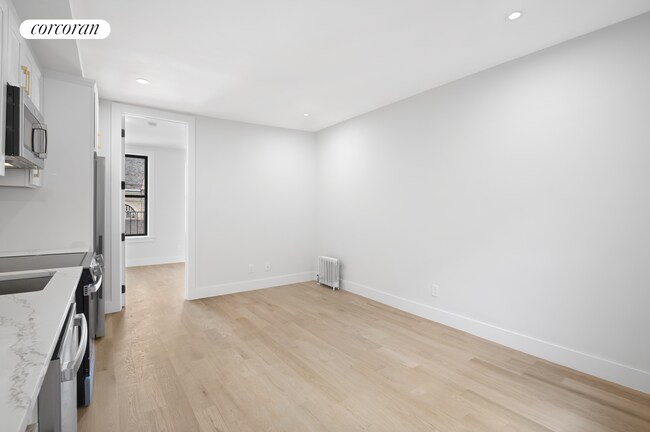 202 W 96th St in New York, NY - Building Photo - Building Photo