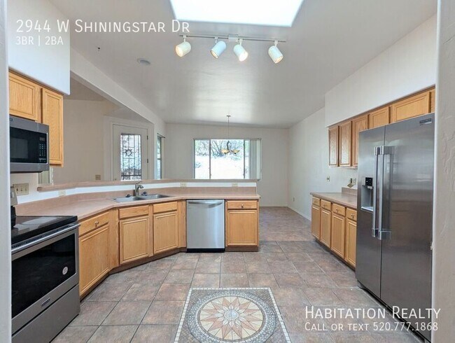 property at 2944 W Shiningstar Dr