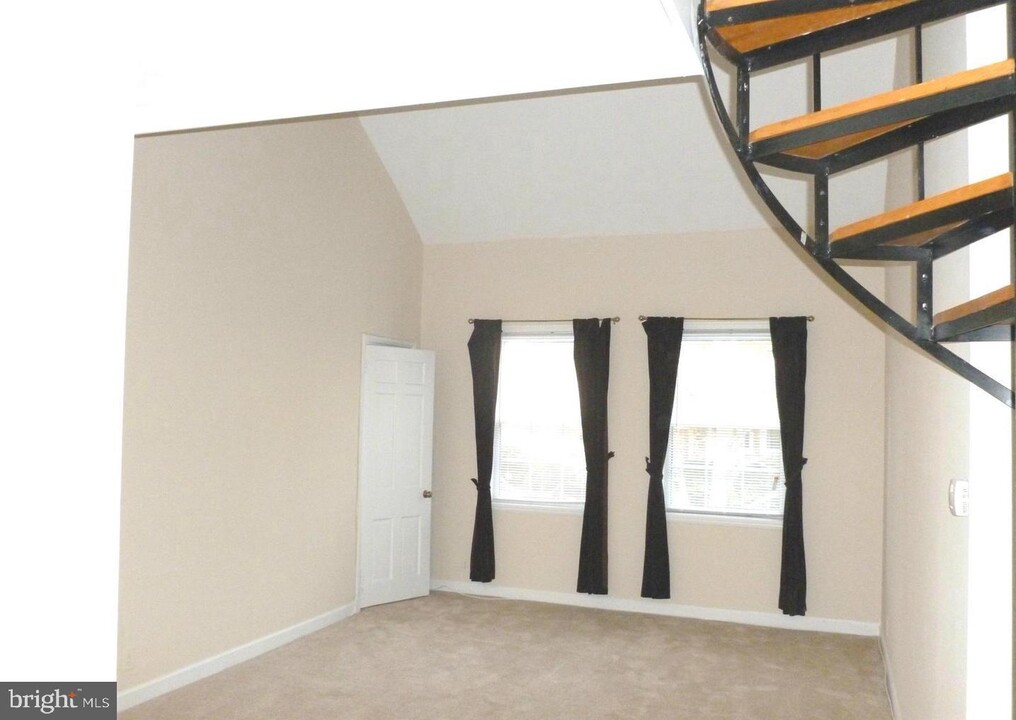 4608 31st Rd S-Unit -B1 in Arlington, VA - Foto de edificio