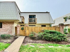 522 Marsh Duck Way in Virginia Beach, VA - Building Photo - Building Photo