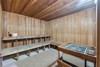 16001 Collins Ave, Unit 1604 in Sunny Isles Beach, FL - Building Photo - Building Photo