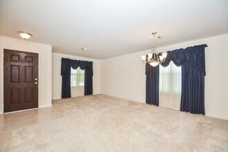 16211 Cole Bridge Ln in Cypress, TX - Foto de edificio - Building Photo