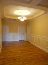 217 W North St in Waynesboro, PA - Building Photo - Building Photo