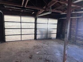 949 Center Point Rd NE in Cedar Rapids, IA - Building Photo - Building Photo