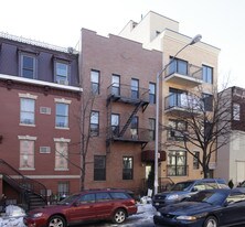 160 India St in Brooklyn, NY - Building Photo
