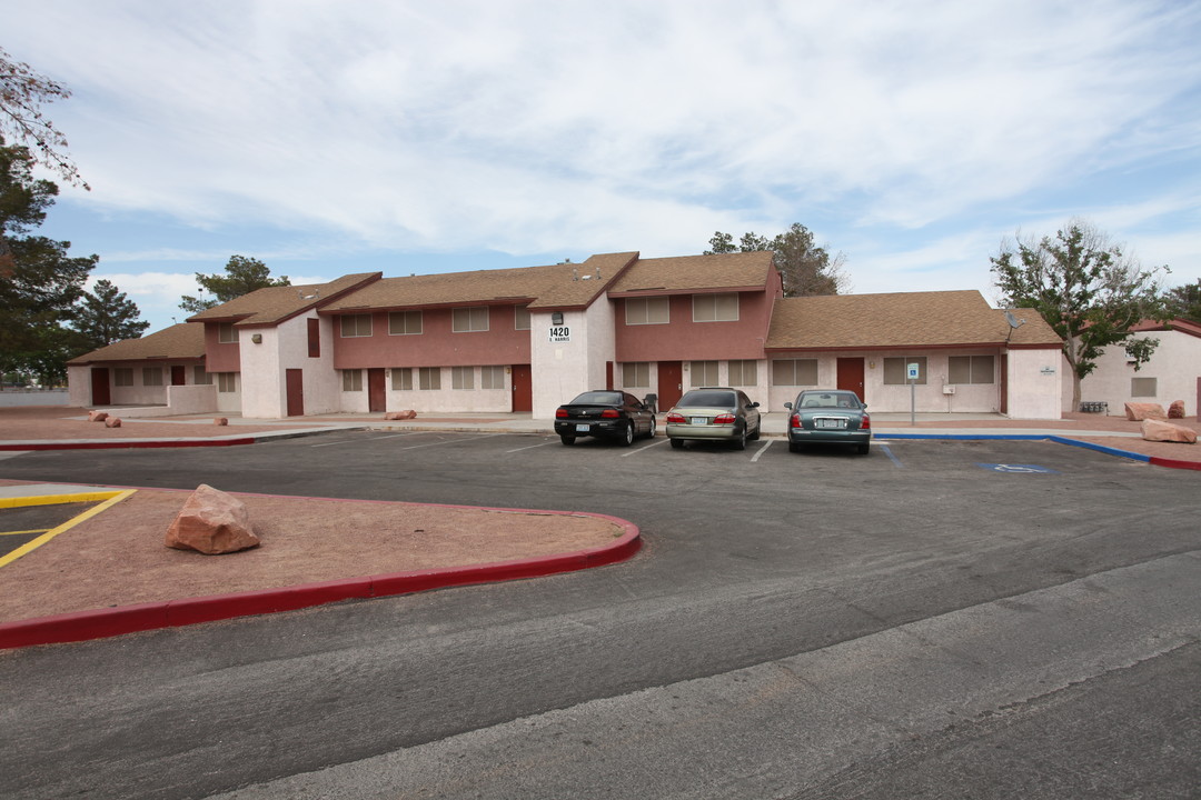 Vera Johnson Manor A in Las Vegas, NV - Foto de edificio