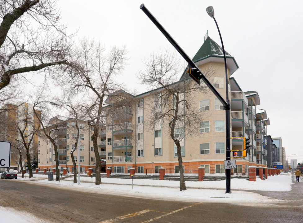 Melrose Manor in Edmonton, AB - Building Photo