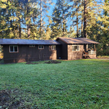 4248 Dows Prairie Rd in Mckinleyville, CA - Building Photo - Building Photo