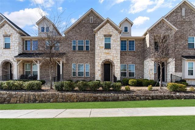 property at 925 Utica Dr