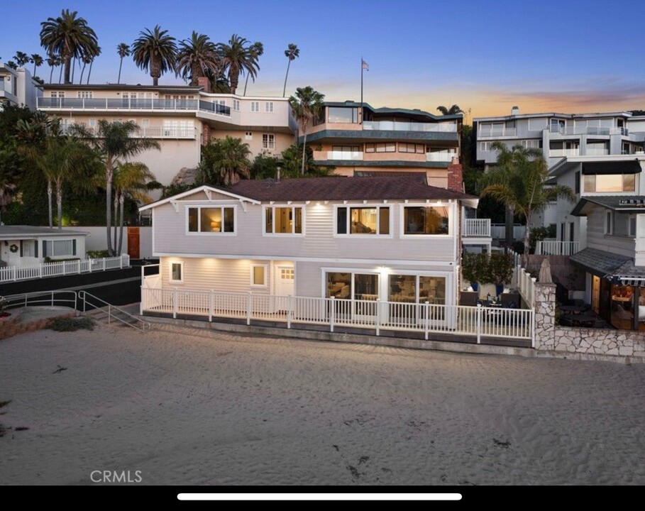 2709 Cove St in Newport Beach, CA - Building Photo