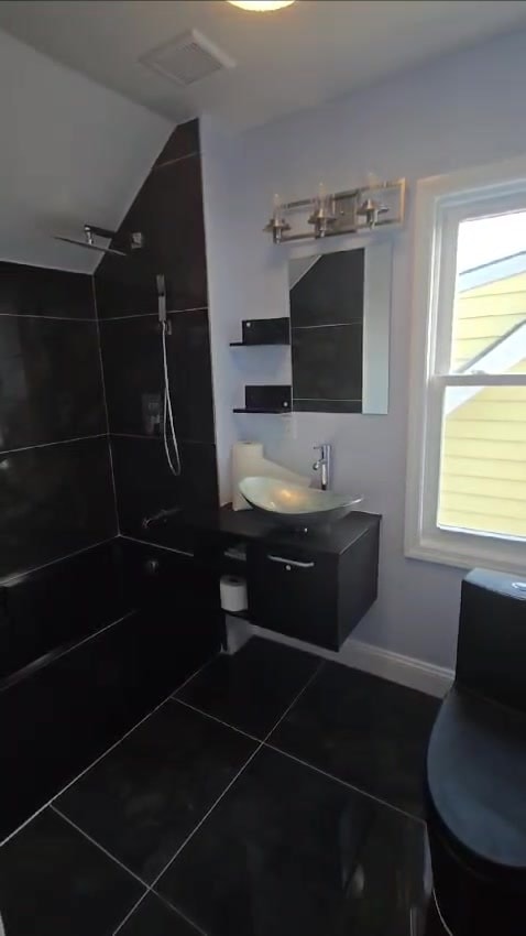 16 Momm Ct, Unit 3rd Floor, Unit 3rd Floor