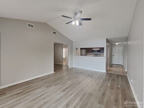 12565 Blue Lagoon Trail in Jacksonville, FL - Building Photo - Building Photo