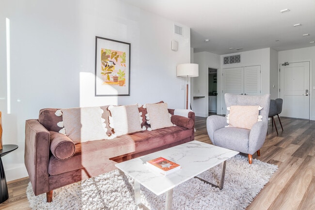 85 Cleaveland Rd in Pleasant Hill, CA - Building Photo - Building Photo