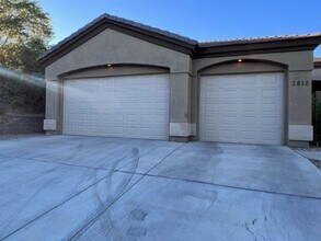 2818 Fort Silver Dr in Bullhead City, AZ - Building Photo - Building Photo