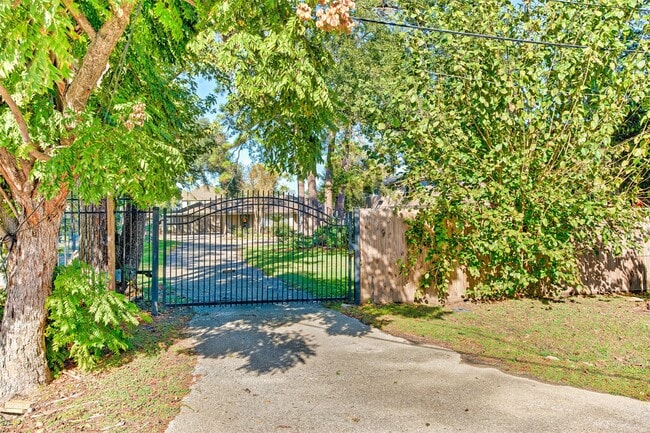 918 Lehman St in Houston, TX - Building Photo - Building Photo