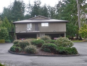 Azalea Gardens in Federal Way, WA - Building Photo - Building Photo