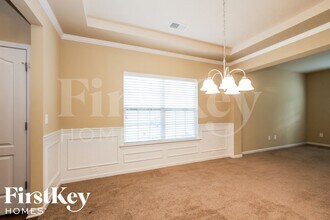 9730 Loughlin Ln in Charlotte, NC - Foto de edificio - Building Photo