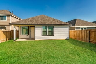 3017 Wood Lily Dr in Brookshire, TX - Building Photo - Building Photo