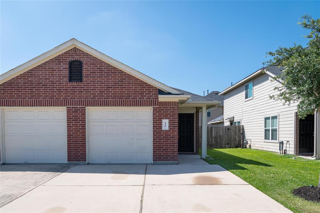 2419 Sailors Way-Unit -B in Houston, TX - Foto de edificio
