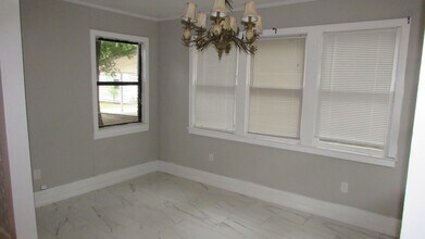 2704 Pine Ave in Gulfport, MS - Building Photo - Building Photo
