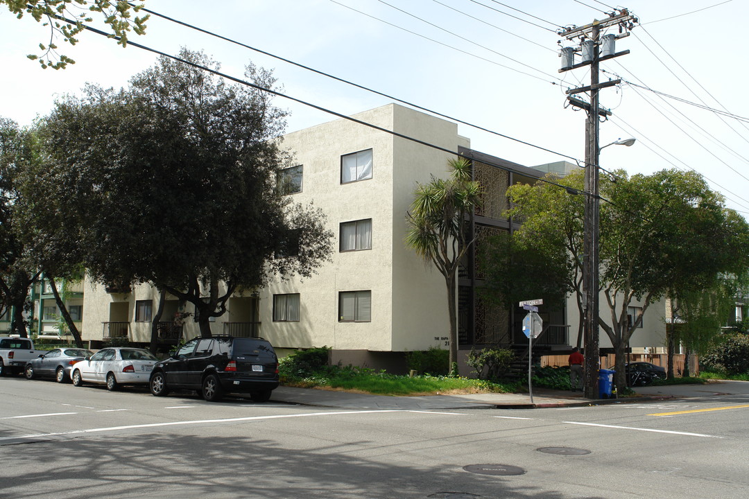 The Rapa-Nui in Berkeley, CA - Building Photo