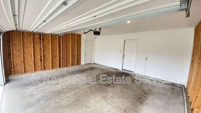 6001 Yosemite Dr in Cincinnati, OH - Building Photo - Building Photo