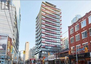 215 Queen St W in Toronto, ON - Building Photo