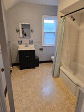 1726 Union St, Unit 2 in Schenectady, NY - Foto de edificio - Building Photo