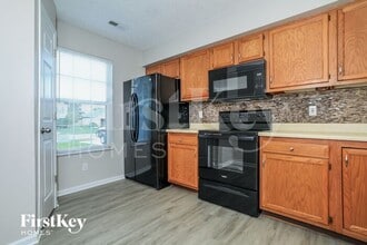 825 Walton Ct in Trenton, OH - Building Photo - Building Photo