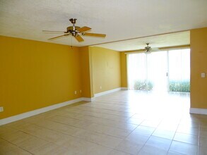 4813 Esedra Ct in Greenacres, FL - Building Photo - Building Photo