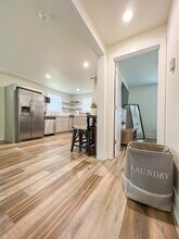 402 Cedar Lane Rd in Greenville, SC - Foto de edificio - Building Photo