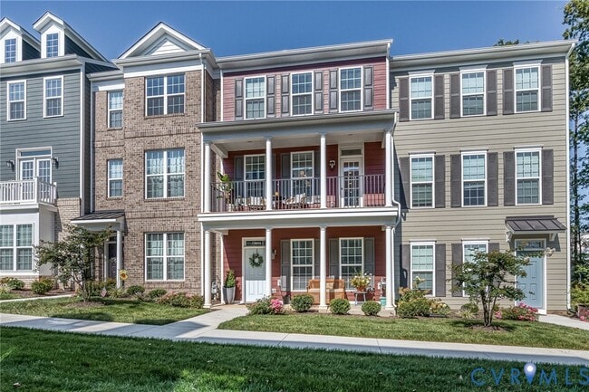 13832 Randolph Pond Ln