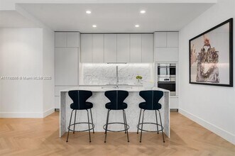 460 NE 28th St, Unit 3007 in Miami, FL - Building Photo - Building Photo