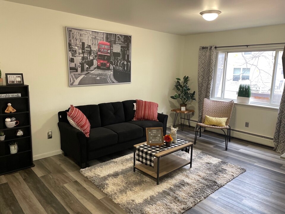 The Edge at 1815 in Mt. Pleasant, MI - Building Photo